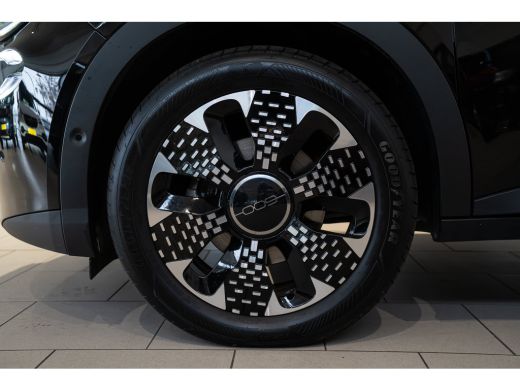 Fiat 600 1.2 Hybrid La Prima | Lederen Bekleding | Stoelverwarming | Climate Controle | Navigatie | Camera... ActivLease financial lease