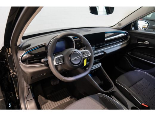 Fiat 600 1.2 Hybrid Urban | Apple Carplay & Android Auto | Parkeersensoren | Bluetooth | Cruise Controle |... ActivLease financial lease