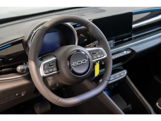 Fiat 600 1.2 Hybrid Urban | Apple Carplay & Android Auto | Parkeersensoren | Bluetooth | Cruise Controle |... ActivLease financial lease