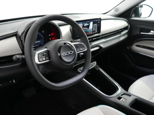 Fiat 600 La Prima | 10,25" touchscreen radio met Bluetooth, DAB & USB | 18" lichtmetalen velgen Diamont Cu... ActivLease financial lease