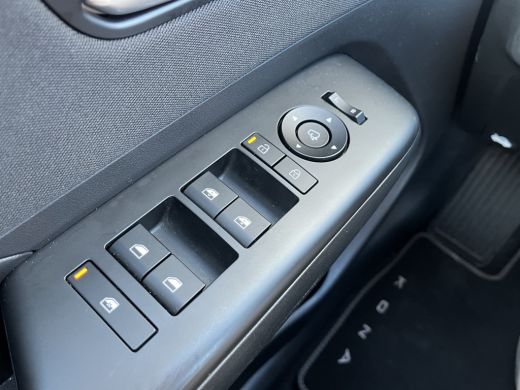 Hyundai Kona 1.6 GDI HEV 141pk Comfort Smart | Camera | Draadloos carplay | Climate control | Adaptive cruise ... ActivLease financial lease