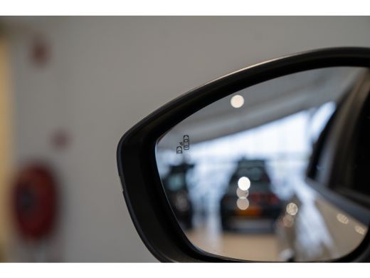 Jeep Avenger 54 kWh | 8 Jaar Garantie | Warmtepomp | Navigatie | Climate Controle | Stoelverwarming | Apple Ca... ActivLease financial lease