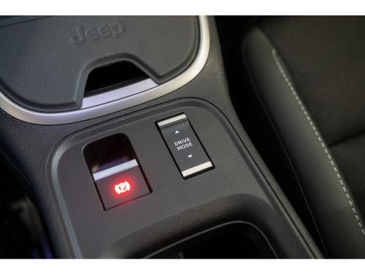 Jeep Avenger 54 kWh | 8 Jaar Garantie | Warmtepomp | Navigatie | Climate Controle | Stoelverwarming | Apple Ca... ActivLease financial lease