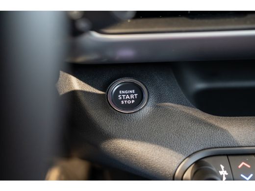 Jeep Avenger 54 kWh | 8 Jaar Garantie | Warmtepomp | Navigatie | Climate Controle | Stoelverwarming | Apple Ca... ActivLease financial lease