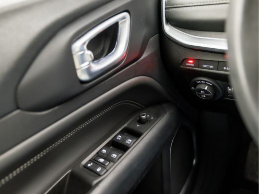 Jeep Compass 4xe 240 Plug-in Hybrid Electric S 240Pk Automaat (VIRTUAL COCKPIT, APPLE CARPLAY, GROOT NAVI, LED... ActivLease financial lease