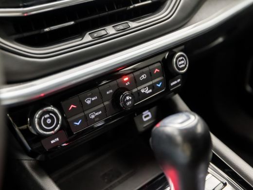 Jeep Compass 4xe 240 Plug-in Hybrid Electric S 240Pk Automaat (VIRTUAL COCKPIT, APPLE CARPLAY, GROOT NAVI, LED... ActivLease financial lease