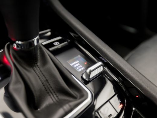 Jeep Compass 4xe 240 Plug-in Hybrid Electric S 240Pk Automaat (VIRTUAL COCKPIT, APPLE CARPLAY, GROOT NAVI, LED... ActivLease financial lease