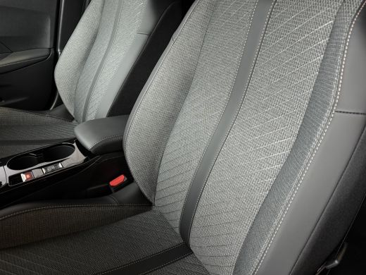 Peugeot 2008 1.2 HYBRID 145e ALLURE CARPLAY I-COCKPIT NAVI ADAP.CRUISE ✅Top Auto's Wijchen , 30 Jaar Specialis... ActivLease financial lease