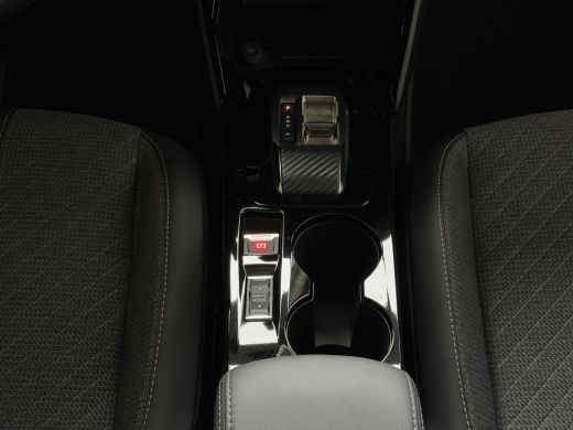 Peugeot 2008 1.2 HYBRID 145e ALLURE CARPLAY I-COCKPIT NAVI ADAP.CRUISE ✅Top Auto's Wijchen , 30 Jaar Specialis... ActivLease financial lease