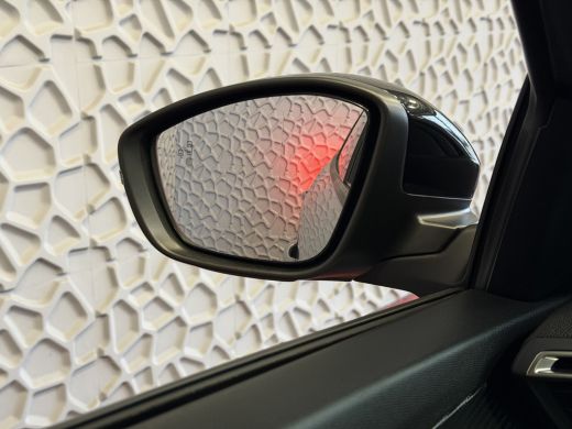 Peugeot 2008 1.2 HYBRID 145e ALLURE CARPLAY I-COCKPIT NAVI CAMERA ADAP.CRUISE ✅Top Auto's Wijchen , 30 Jaar Sp... ActivLease financial lease