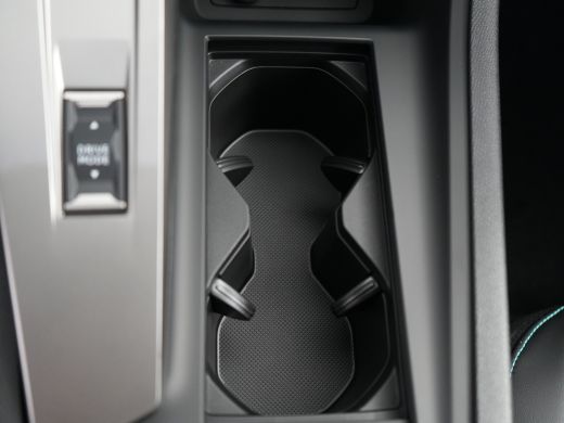 Peugeot 408 1.6 HYbrid 225 EAT8 Allure Avantage | 360 Camera | 7,4 kW lader | Comfort Pack ActivLease financial lease