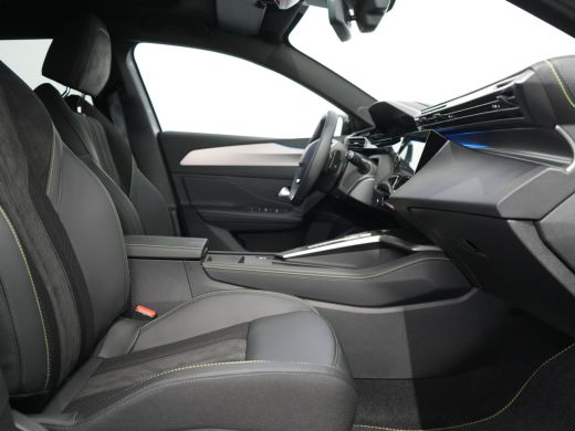 Peugeot 408 | Demo Deal | 1.6 HYbrid 225 e-DCS7 GT | Elektrisch verstelb. bestuurdersstoel met geheugen | Lic... ActivLease financial lease