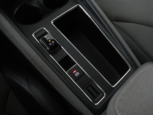 Skoda Enyaq iV 60 | Stoelverwarming | Matrix LED | Camera | Keyless | Stuurverwarming | Carplay | 20'' | Half le... ActivLease financial lease