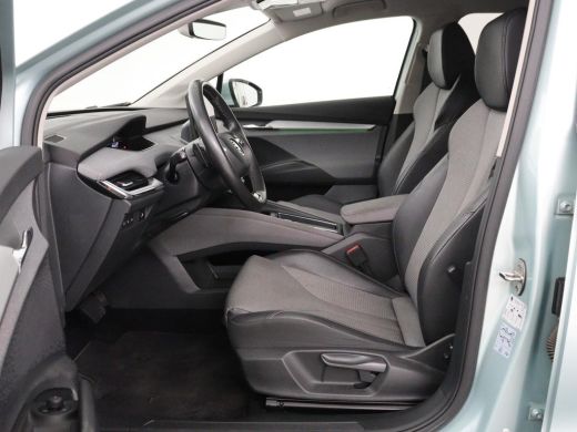 Skoda Enyaq iV 60 | Stoelverwarming | Matrix LED | Camera | Keyless | Stuurverwarming | Carplay | 20'' | Half le... ActivLease financial lease