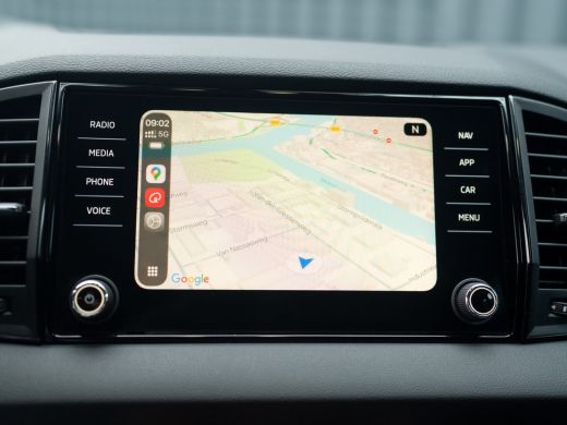 Skoda Karoq 1.5 TSI ACT Sportline Business | Trekhaak wegkl. | Camera | Prijs Rijklaar!! ActivLease financial lease