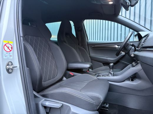 Skoda Karoq 1.5 TSI ACT Sportline Business | Trekhaak wegkl. | Camera | Prijs Rijklaar!! ActivLease financial lease