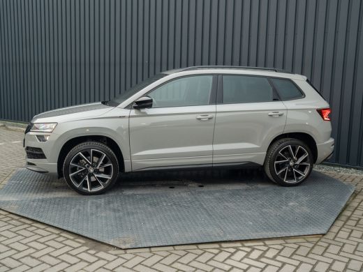 Skoda Karoq 1.5 TSI ACT Sportline Business | Trekhaak wegkl. | Camera | Prijs Rijklaar!! ActivLease financial lease