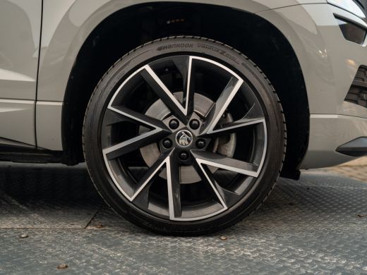 Skoda Karoq 1.5 TSI ACT Sportline Business | Trekhaak wegkl. | Camera | Prijs Rijklaar!! ActivLease financial lease