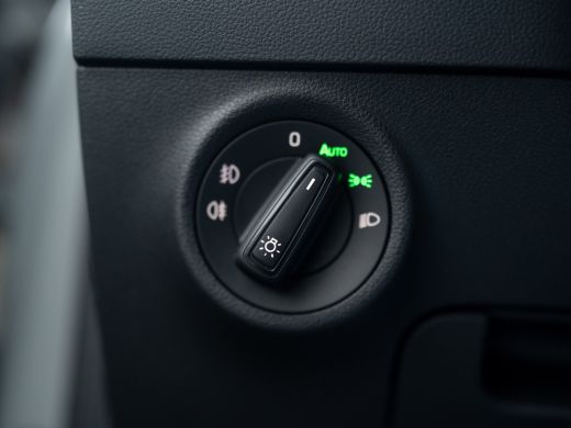 Skoda Karoq 1.5 TSI ACT Sportline Business | Trekhaak wegkl. | Camera | Prijs Rijklaar!! ActivLease financial lease