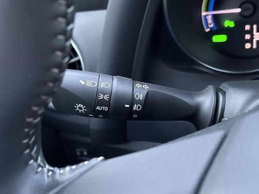 Toyota Auris 1.8 Hybrid Active **NAVIGATIE/ CRUISE CONTROL/ CLIMATE CONTROL/ PARKEERCAMERA** ActivLease financial lease