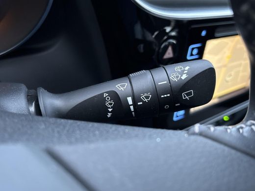 Toyota Auris 1.8 Hybrid Active **NAVIGATIE/ CRUISE CONTROL/ CLIMATE CONTROL/ PARKEERCAMERA** ActivLease financial lease