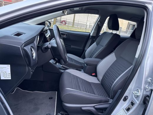 Toyota Auris 1.8 Hybrid Active **NAVIGATIE/ CRUISE CONTROL/ CLIMATE CONTROL/ PARKEERCAMERA** ActivLease financial lease