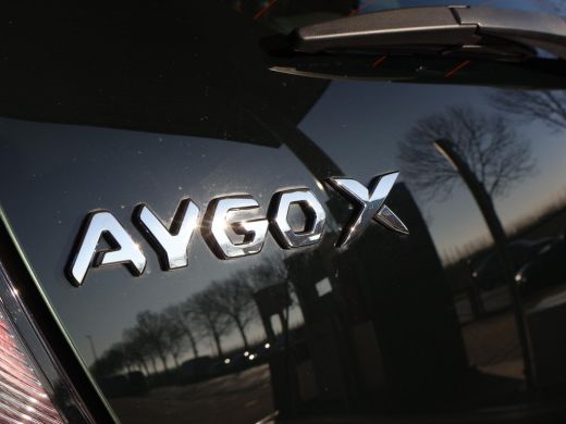 Toyota Aygo 1.0 VVT-i MT PLAY + ADAPTIVE CRUISE | CAMERA | APPLE CARPLAY | ANDROID AUTO | DAB ActivLease financial lease