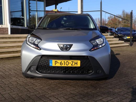 Toyota Aygo 1.0 VVT-i MT PLAY + ADAPTIVE CRUISE | CAMERA | APPLE CARPLAY | ANDROID AUTO | DAB ActivLease financial lease