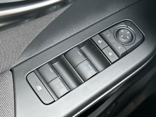 Toyota C-HR 1.8 Hybrid 140 Active **NIEUWE AUTO** ActivLease financial lease