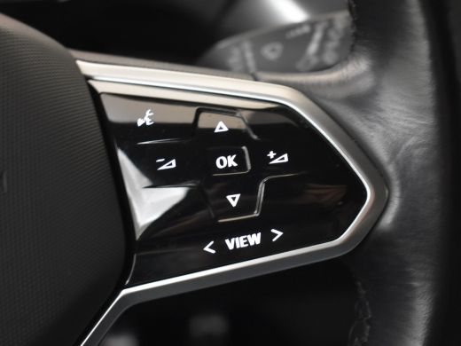 Volkswagen ID.4 First 77 kWh 204pk | Navigatie | Adaptief cruise control | Parkeersensoren v+a | App connect | St... ActivLease financial lease