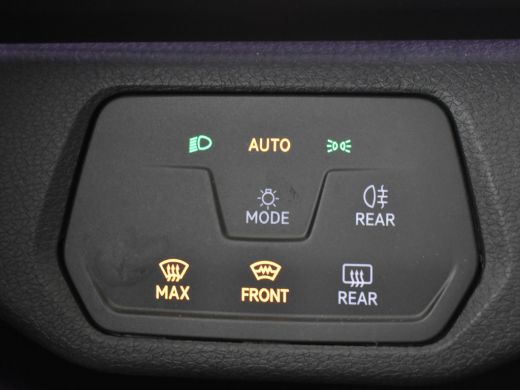 Volkswagen ID.4 First 77 kWh 204pk | Navigatie | Adaptief cruise control | Parkeersensoren v+a | App connect | St... ActivLease financial lease