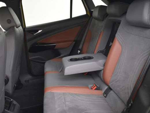 Volkswagen ID.4 First 77 kWh 204pk | Navigatie | Adaptief cruise control | Parkeersensoren v+a | App connect | St... ActivLease financial lease