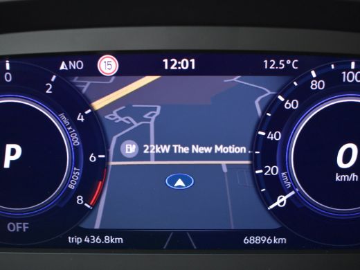 Volkswagen Passat GTE Business | Panorama dak | Trekhaak | Park assist | Dodehoekdetectie | Navigatie | Adaptief cr... ActivLease financial lease