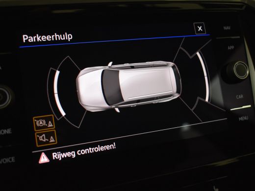 Volkswagen Passat GTE Business | Panorama dak | Trekhaak | Park assist | Dodehoekdetectie | Navigatie | Adaptief cr... ActivLease financial lease