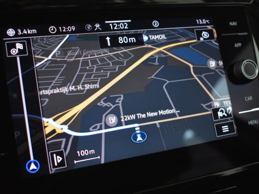 Volkswagen Passat GTE Business | Panorama dak | Trekhaak | Park assist | Dodehoekdetectie | Navigatie | Adaptief cr... ActivLease financial lease