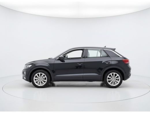 Volkswagen T-Roc 1.5 TSI 150PK DSG BUSINESS CARPLAY/NAVI/PDC ActivLease financial lease