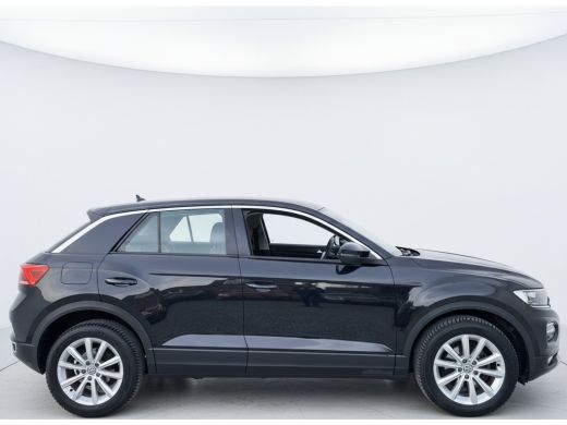 Volkswagen T-Roc 1.5 TSI 150PK DSG BUSINESS CARPLAY/NAVI/PDC ActivLease financial lease