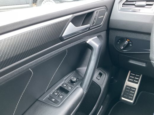 Volkswagen Tiguan 1.5 TSI R-Line Harman/Kardon Leer Adapt.Cruise Carplay Keyless Business+ ActivLease financial lease