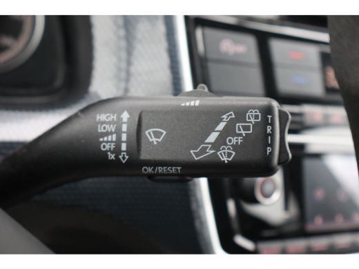 Volkswagen up! 1.0 65PK | Airco | Centrale deurvergrendeling met afstandsbediening | LED dagrijverlichting ActivLease financial lease