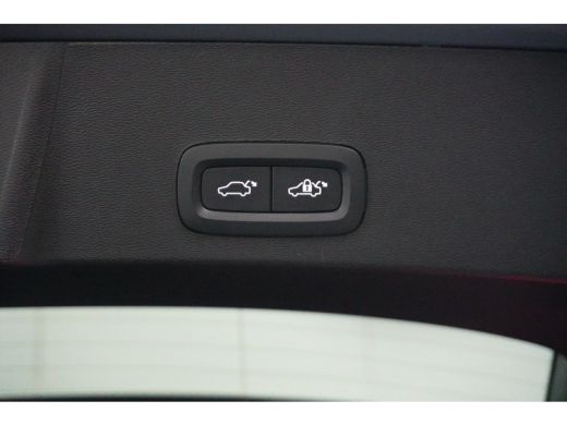 Volvo  XC40 T4 Recharge Plus Dark Harman/Kardon | Elek Stoel | Camera | Trekhaak | Stoel- & Stuurverwarming |... ActivLease financial lease