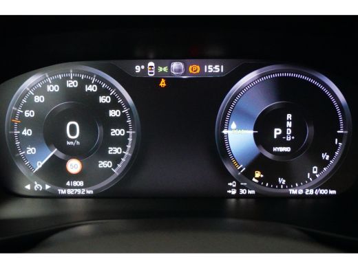 Volvo  XC40 T4 Recharge Plus Dark Harman/Kardon | Elek Stoel | Camera | Trekhaak | Stoel- & Stuurverwarming |... ActivLease financial lease