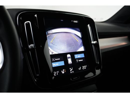 Volvo  XC40 T4 Recharge Plus Dark Harman/Kardon | Elek Stoel | Camera | Trekhaak | Stoel- & Stuurverwarming |... ActivLease financial lease
