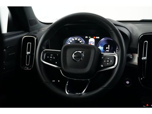 Volvo  XC40 T4 Recharge Plus Dark Harman/Kardon | Elek Stoel | Camera | Trekhaak | Stoel- & Stuurverwarming |... ActivLease financial lease