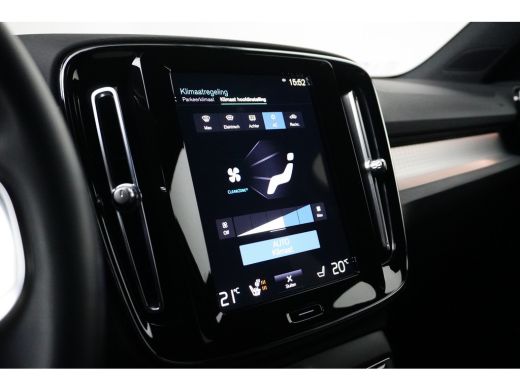 Volvo  XC40 T4 Recharge Plus Dark Harman/Kardon | Elek Stoel | Camera | Trekhaak | Stoel- & Stuurverwarming |... ActivLease financial lease