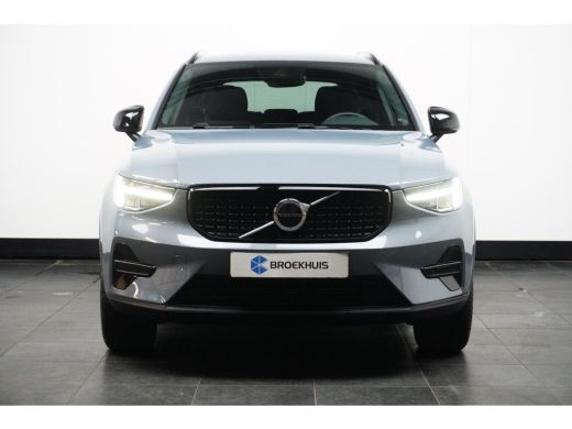 Volvo  XC40 T4 Recharge Plus Dark Harman/Kardon | Elek Stoel | Camera | Trekhaak | Stoel- & Stuurverwarming |... ActivLease financial lease