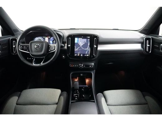 Volvo  XC40 T4 Recharge Plus Dark Harman/Kardon | Elek Stoel | Camera | Trekhaak | Stoel- & Stuurverwarming |... ActivLease financial lease