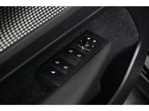 Volvo  XC40 T5 Recharge R-Design Harman/Kardon | Elek Stoel | Adaptive Cruise | BLIS | Camera | Leder-Alcanta... ActivLease financial lease