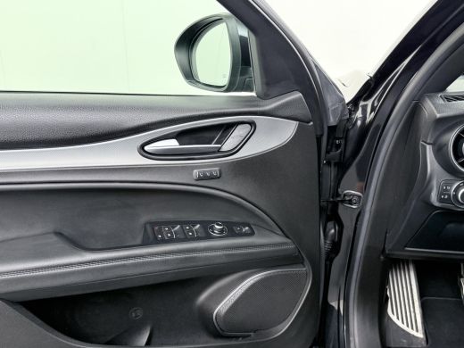 Alfa Romeo Stelvio 2.0 T AWD Super VAN &euro; 33.900,- VOOR &euro; 28.877, - UW LENTEVOORDEEL: &euro; 5.023,-!  | BOMVOL| STOEL/ ST... ActivLease financial lease