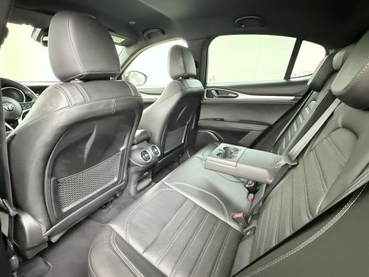 Alfa Romeo Stelvio 2.0 T AWD Super VAN &euro; 33.900,- VOOR &euro; 28.877, - UW LENTEVOORDEEL: &euro; 5.023,-!  | BOMVOL| STOEL/ ST... ActivLease financial lease