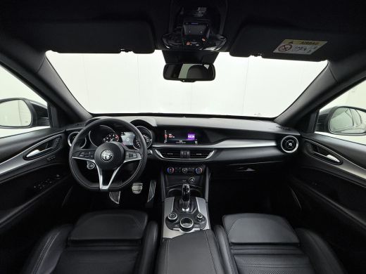 Alfa Romeo Stelvio 2.0 T AWD Super VAN &euro; 33.900,- VOOR &euro; 28.877, - UW LENTEVOORDEEL: &euro; 5.023,-!  | BOMVOL| STOEL/ ST... ActivLease financial lease